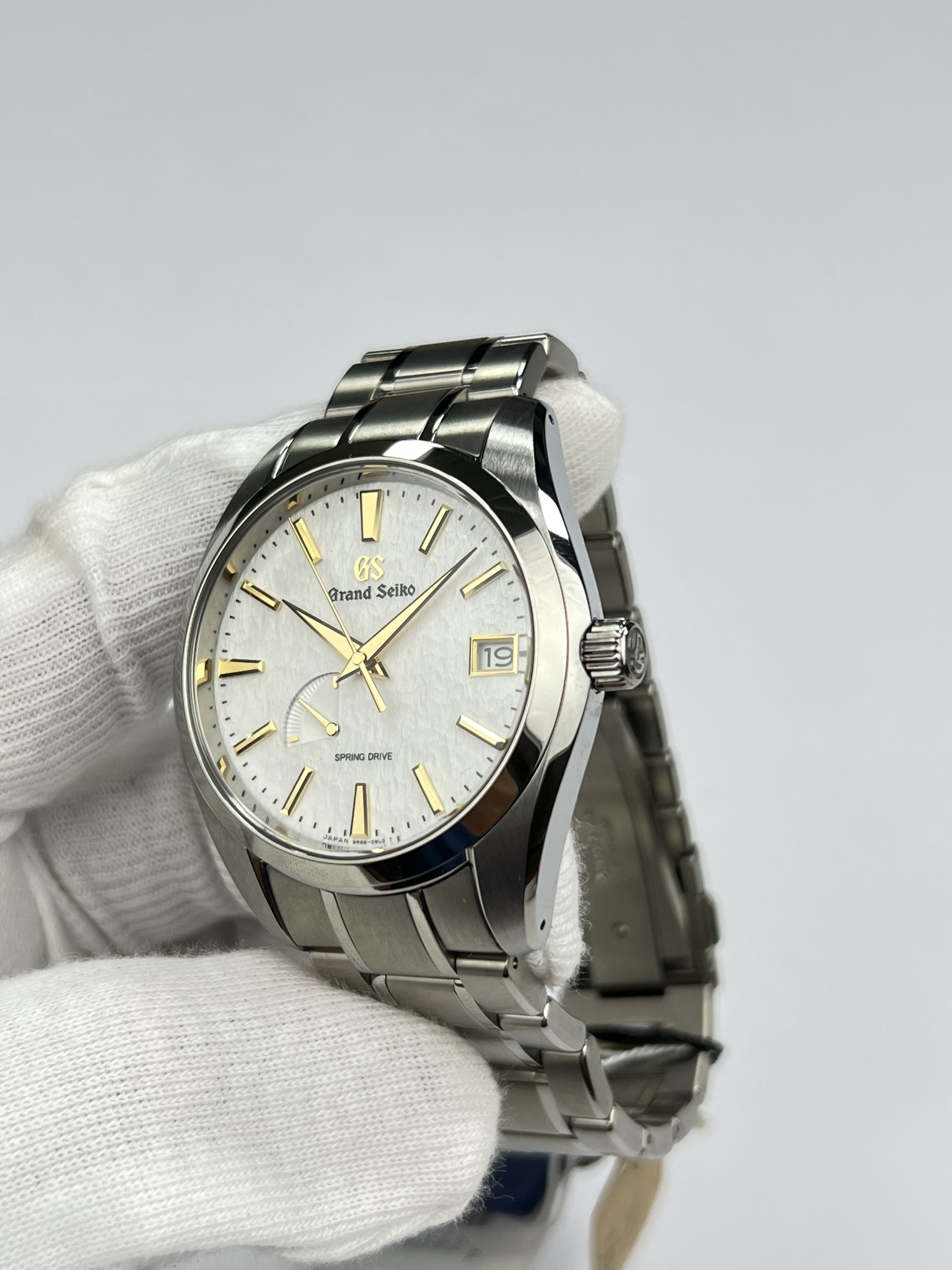 2-6940b3b3-eac2-478c-9ec0-70fe86fabcb1