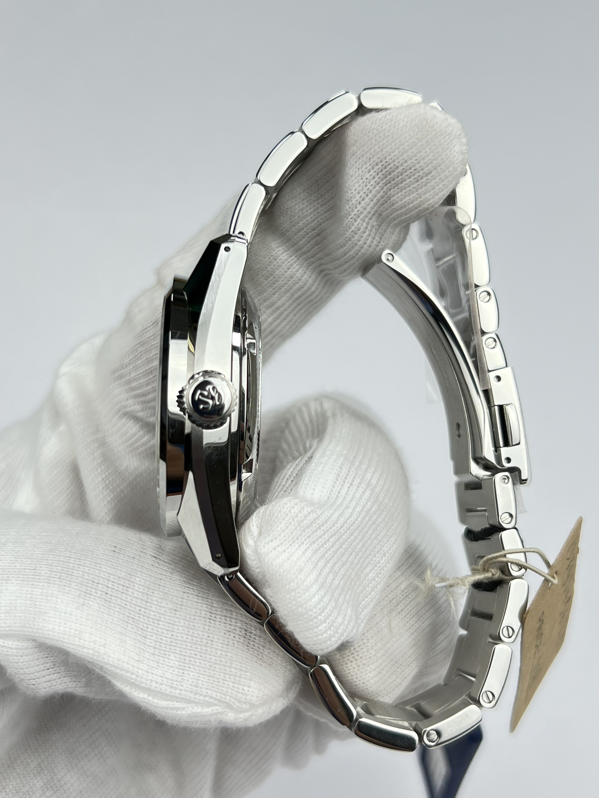 33-06ba25a8-79d9-4f6b-83d2-0b9cd2e6702c