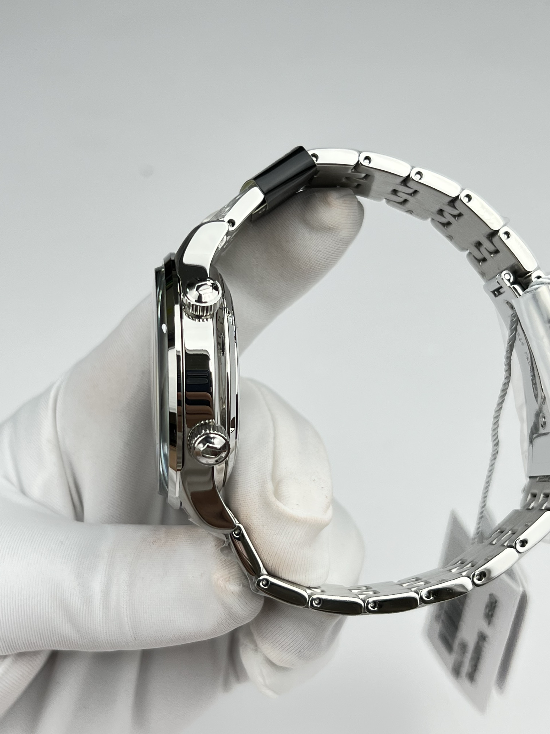 7-2852fb57-5246-44fe-93cb-f31e6a6376b4